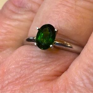 Elegant Green Gemstone Ring. Size 8 Marked F1 Sterling Silver with 10K Plated.